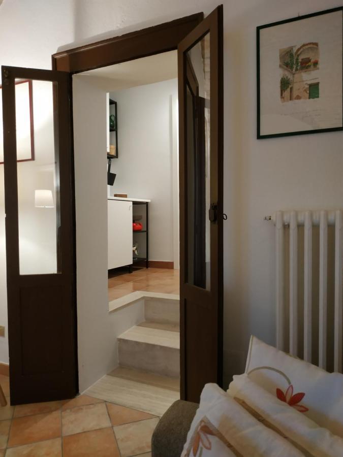 Bed And Breakfast In Piazza Orazio Venosa Exterior foto
